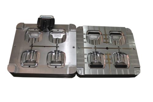 注塑模具產(chǎn)品加工時(shí)，塑膠模具產(chǎn)品變形了怎么處理